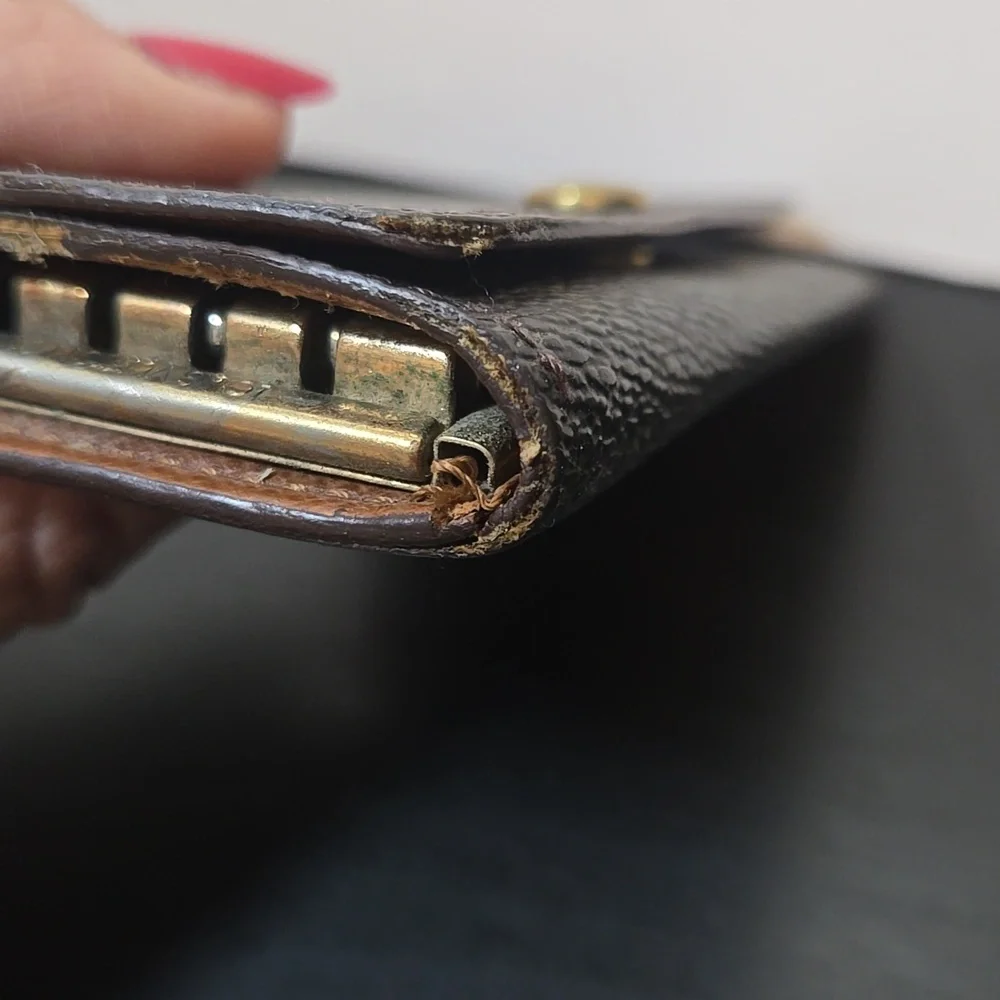 Louis Vuitton Tan Key Holder - Picture 6 of 10